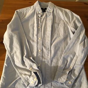 H&M pale light blue button down shirt.